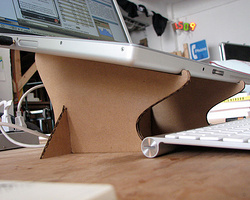 手工DIY纸板笔记本散热架装置