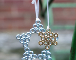 用五金、小螺丝、铁丝制作DIY圣诞装饰挂件