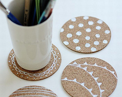 自己动手DIY制作可爱软木杯垫的具体方法图解