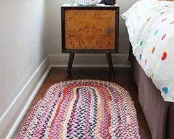 旧衣物巧利用地毯地垫制作方法图解