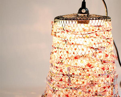铁丝网垃圾桶创意改造漂亮的DIY灯罩做法