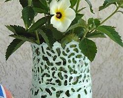 教你用饮料瓶DIY手工制作精美宜家花瓶的做法图解