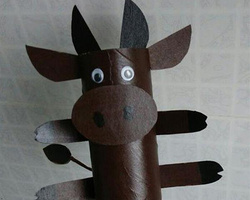 儿童手工制作 纸筒DIY的玩具小牛做法图解教程