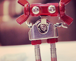 小琛创意DIY：用螺丝和五金配件DIY的超可爱机器人摆件