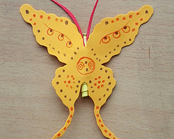 教你用海绵纸制作儿童DIY粘贴画蝴蝶王的详细图解