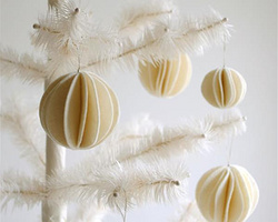 教你制作漂亮可爱的手工DIY毛毡布圣诞小物的方法