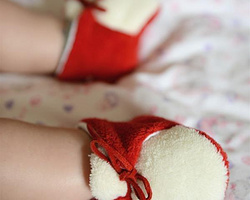 [转载]不一样的圣诞—圣诞style宝宝鞋的图片展示