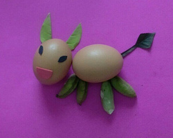 用鸡蛋制作的儿童手工DIY简单调皮的小毛驴详细图解