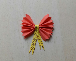 教你用海绵纸制作漂亮的蝴蝶头饰的详细步骤