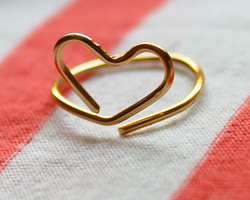 铜丝DIY有情趣的情人节心形戒指制作教程
