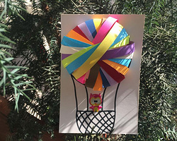 幼儿园中小班手工制作——纸条装饰画《热气球》