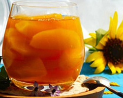 黄桃罐头的美食做法 怎么做黄桃罐头