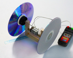 儿童创意DIY小玩具 教你用光盘制作电动光盘平衡车