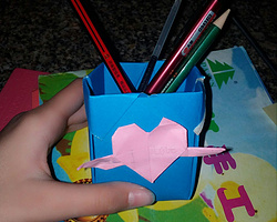 教你折纸笔筒简单折纸教程