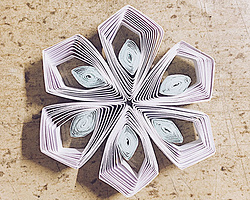 手工折纸作品 圣诞❄️雪花～折纸方法