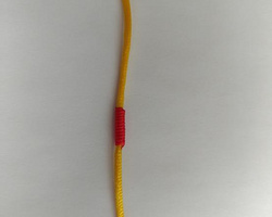 红手绳编织教程图解 绕线的编法