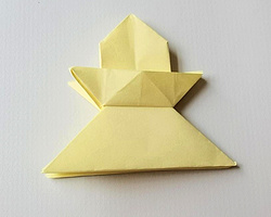 儿童简单的折纸方法 小宝塔的折法过程
