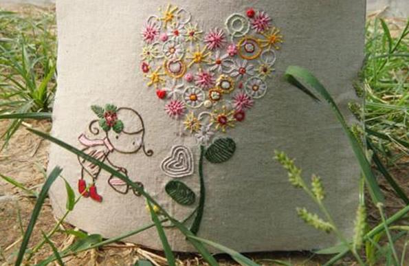 《爱心树》手工刺绣成品及详细绣法分解步骤和图纸