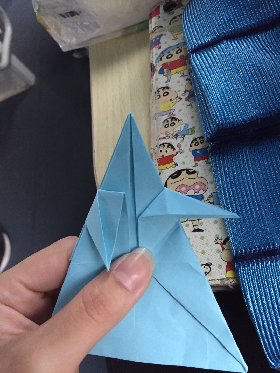 超级可爱的彩纸小海豚折叠教程 儿童学折纸(4)（超级简单动物折纸大全） - 有点网 - 好手艺