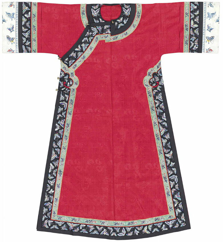 清代服装花纹图案 19世纪晚期深红色地蝴蝶纹饰边氅衣