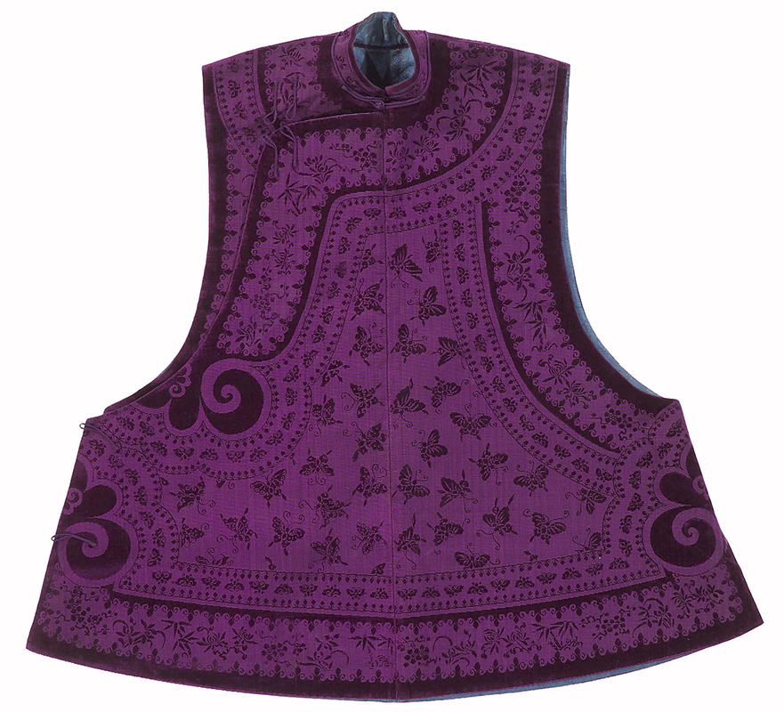 19世纪清代女性服饰 紫色地蝴蝶纹漳绒马甲