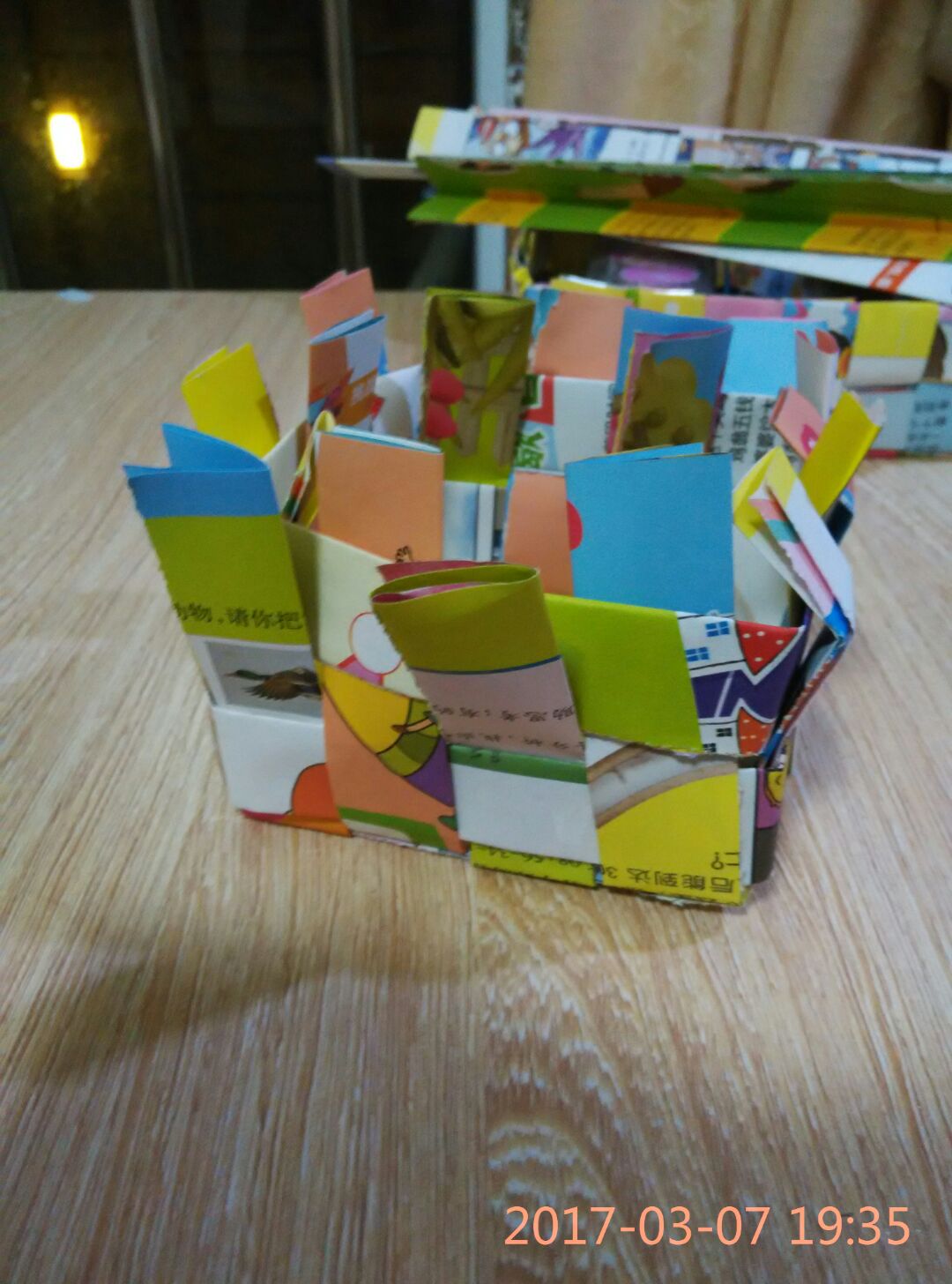 手工折纸DIY 起实用纸篮子折纸步骤图解（幼儿园简易折纸大全图解） - 有点网 - 好手艺