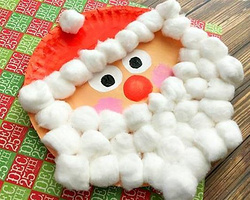 用棉花球和蛋糕纸盘制作圣诞老人图片教程