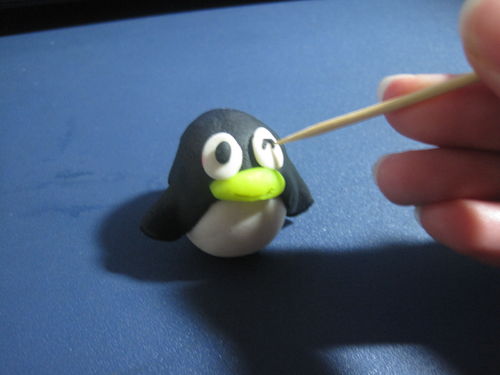 橡皮泥制作超萌企鹅玩具手工DIY图解