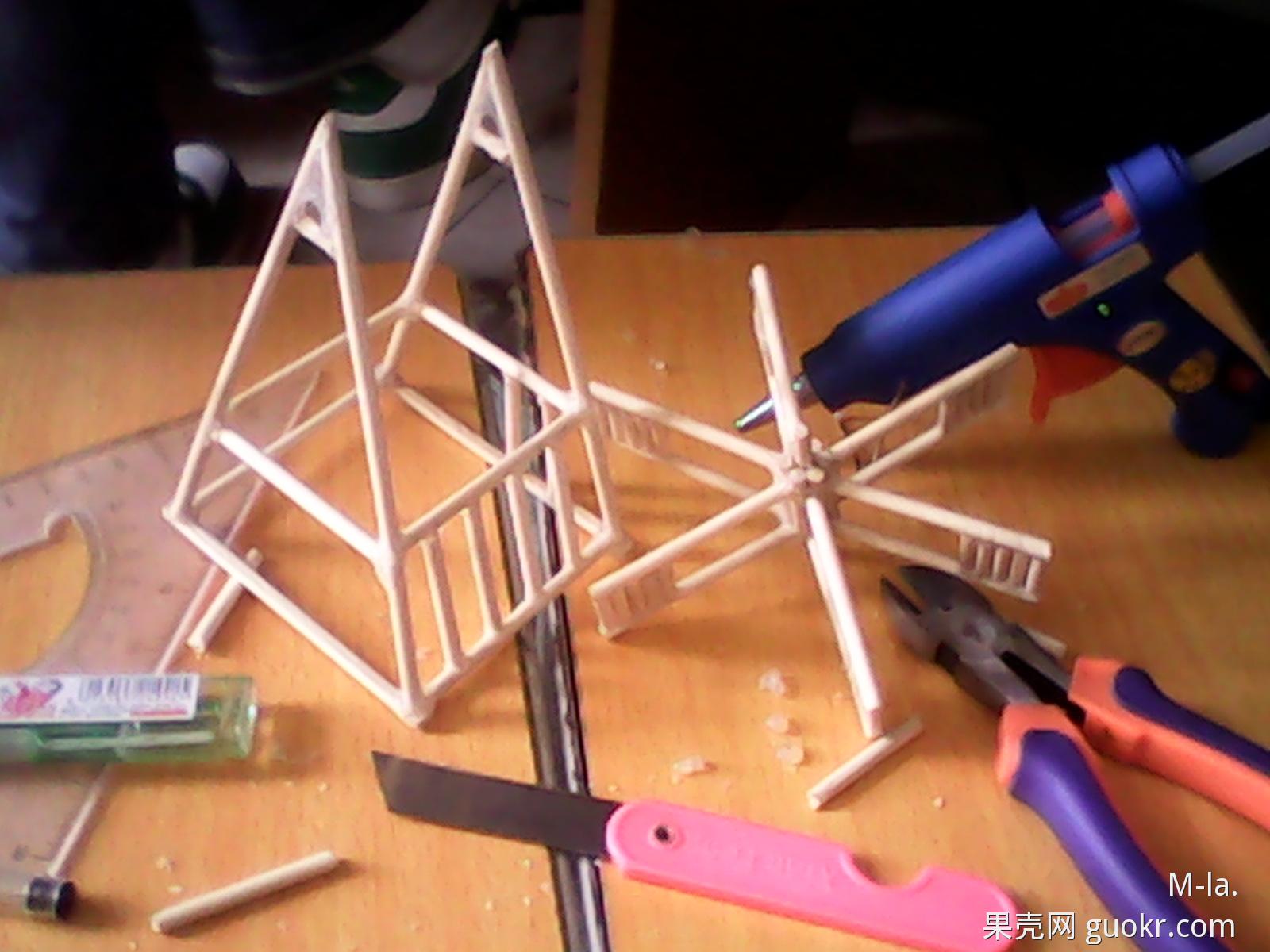 纸风车怎么做 教你DIY怀旧纸风车的制作方法教程╭★肉丁网