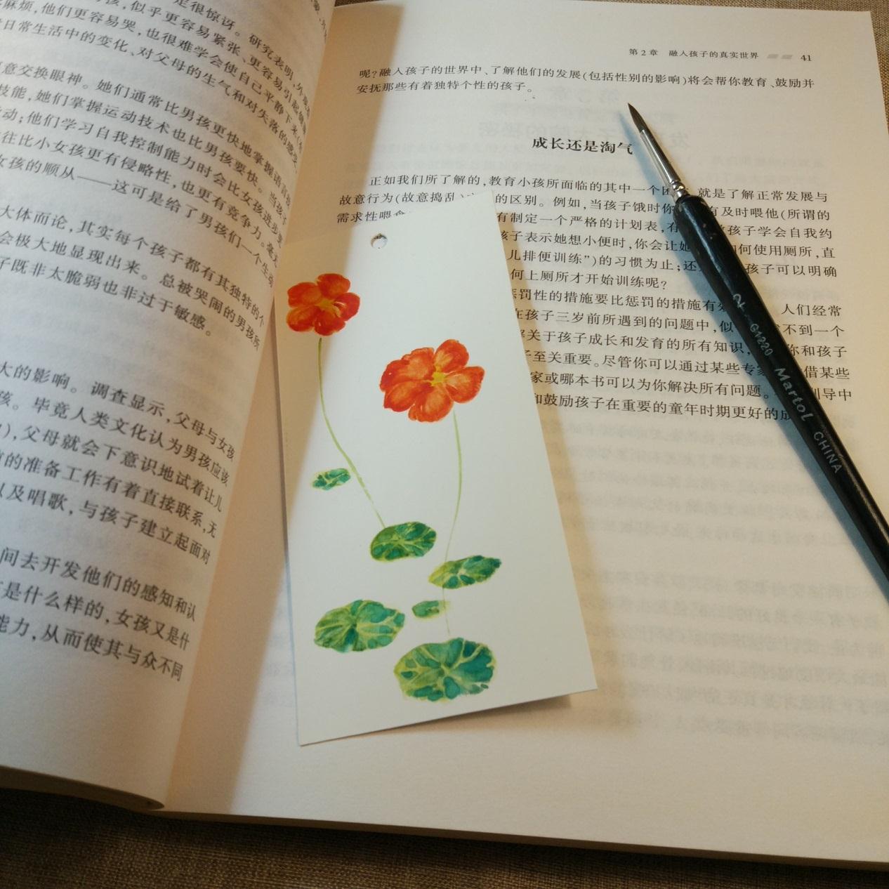 漂亮的花卉图案的手绘书签的详细制作教程