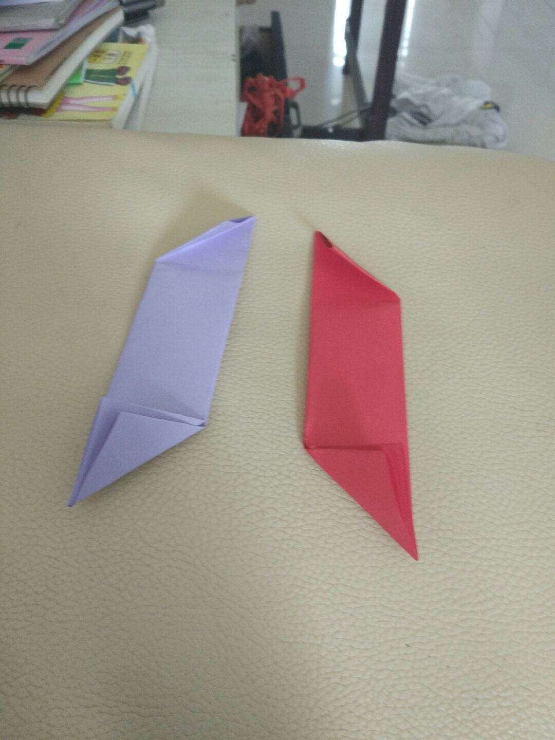 创意DIY手工折纸教程 漂亮的彩纸花球折叠步骤图（手工折纸小兔子怎么做） - 有点网 - 好手艺