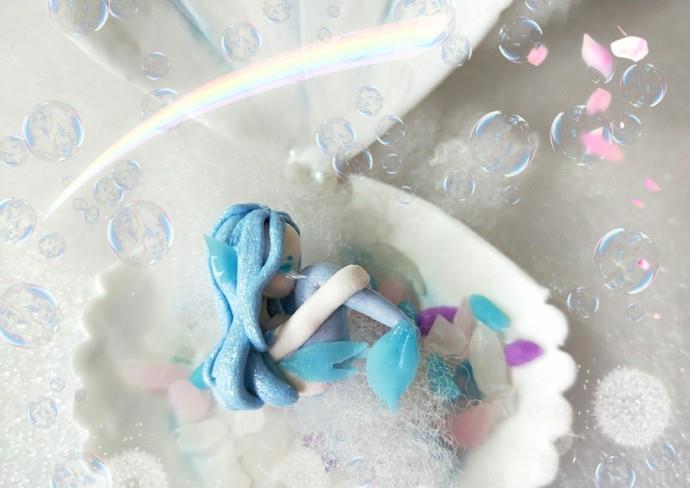 蓝发的漂亮儿童彩泥手工 小美人鱼玩偶教程图解