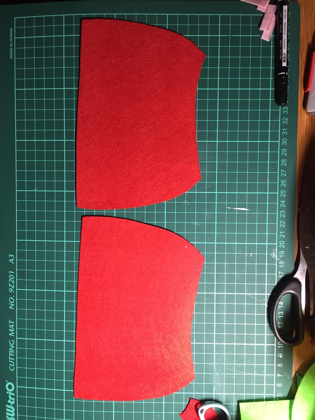 超可爱布艺小猪纸巾盒的做法，手工布艺制作布艺小猪纸抽(4) - 制作系手工网