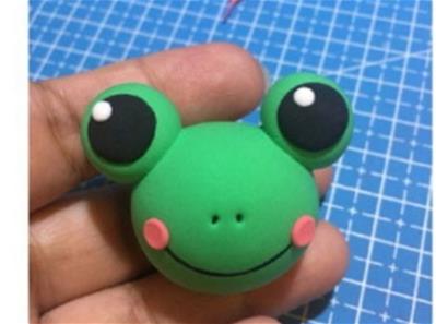 粘土制作青蛙的步骤图解 简单陶泥作品图片