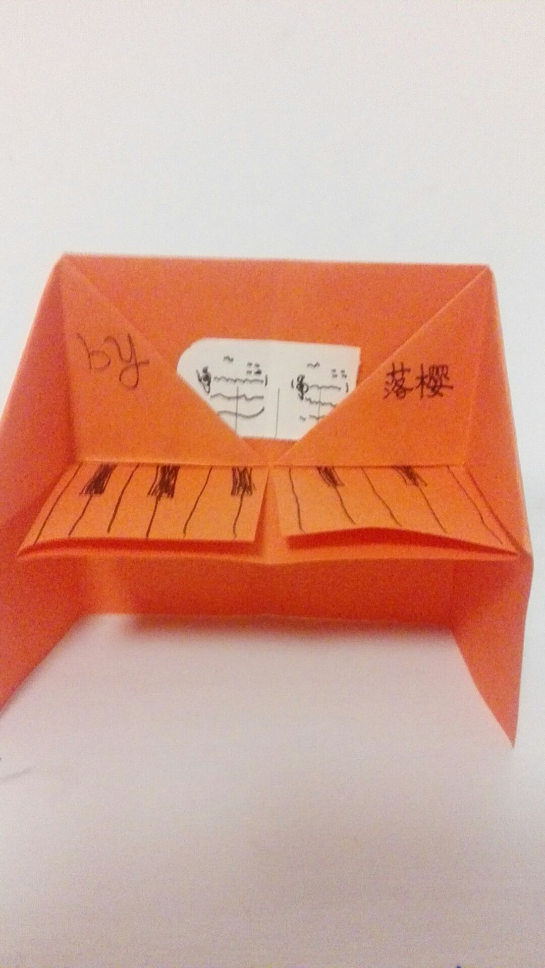 教你用衍纸制作超级漂亮的小钢琴 创意DIY纸艺╭★肉丁网
