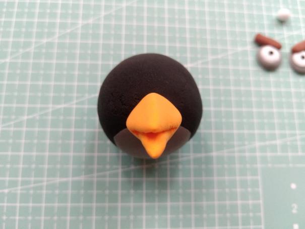 超轻粘土愤怒的小鸟制作图解-炸弹黑
