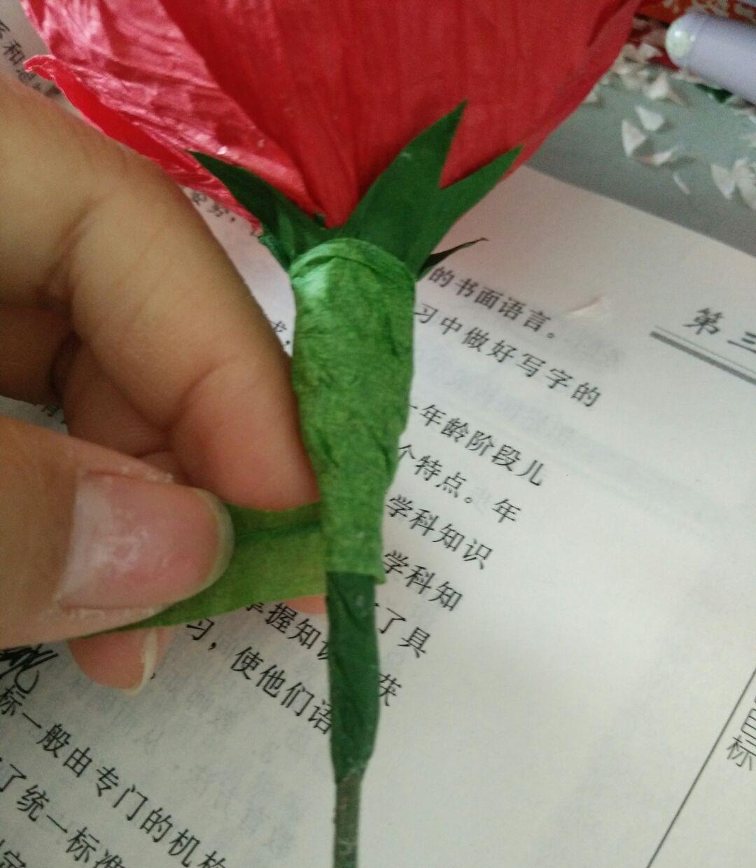 【纸艺】皱纹纸玫瑰_哔哩哔哩_bilibili