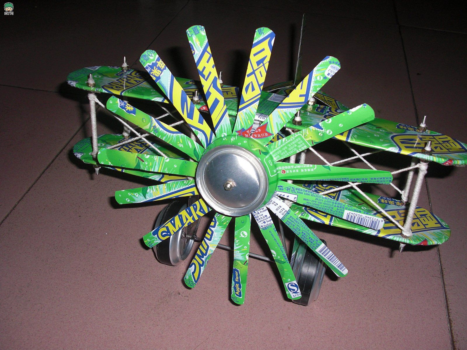易拉罐手工制作螺旋桨小飞机DIY图解╭★肉丁网