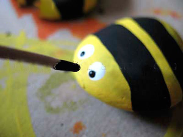 石头手工制作可爱的小蜜蜂