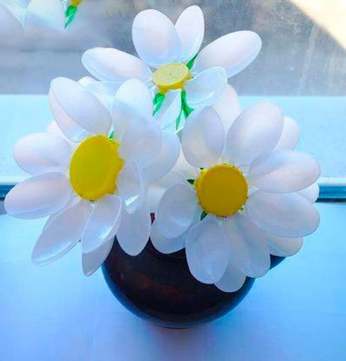 塑料勺子制作漂亮装饰花