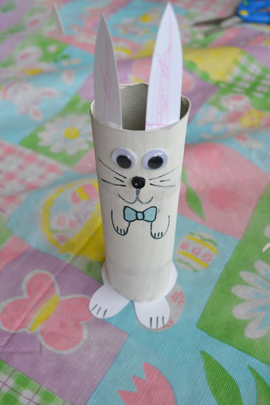 手工制作卷纸筒小兔子