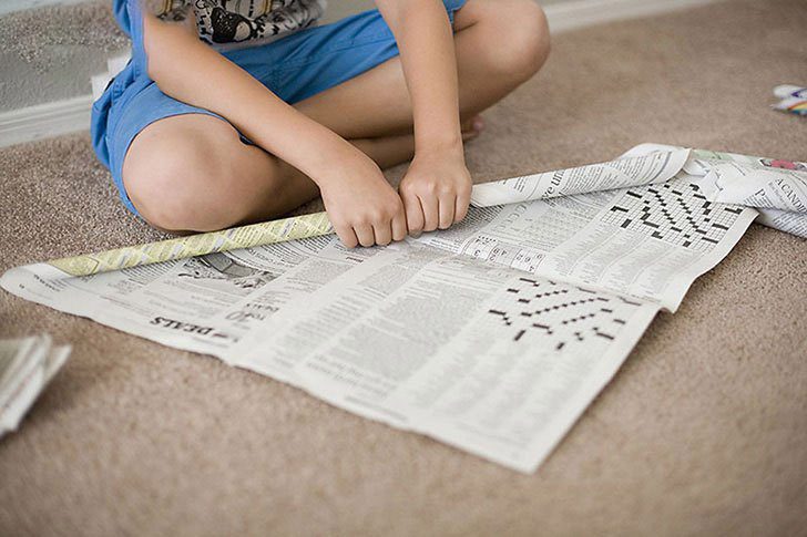 儿童创意 报纸搭建房子