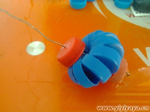 儿童手工：瓶盖制作简单有趣的创意节日灯笼