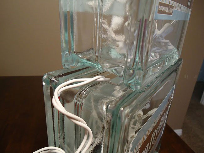 废玻璃瓶制作雪人灯饰
