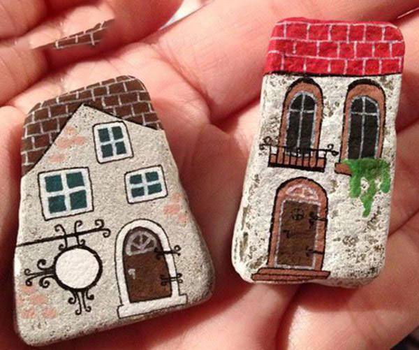 石头手绘可爱小房子